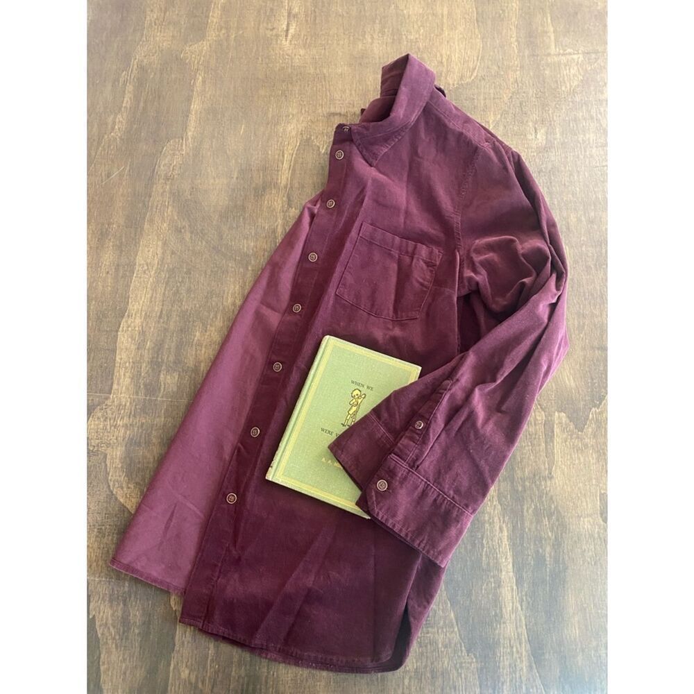 Women’s Long-Sleeve Button-Up Shirt in Plum